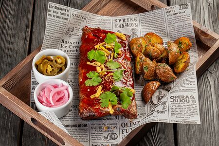 Свиные рёбрышки из печи с соусом BBQ 