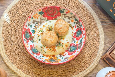 Котлетка из индейки с картофельным пюре