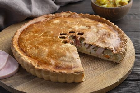 Пирог с ветчиной и картофелем