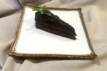 Торт мусс три шоколада 