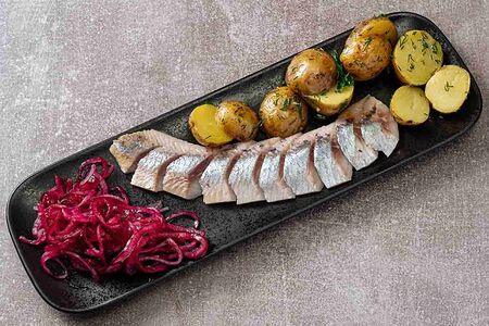 Сельдь с картофелем стоун