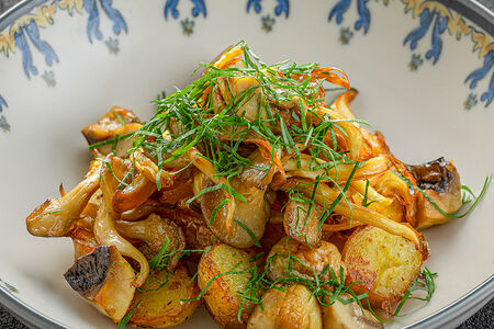 Мини-картофель с грибами