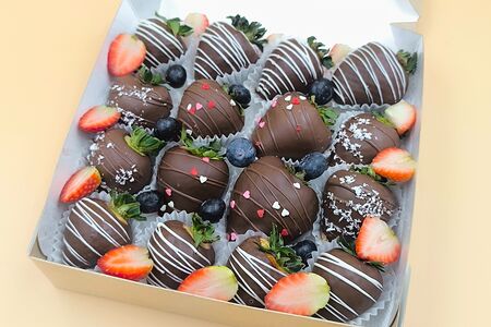 Клубника в шоколаде Callebaut №169