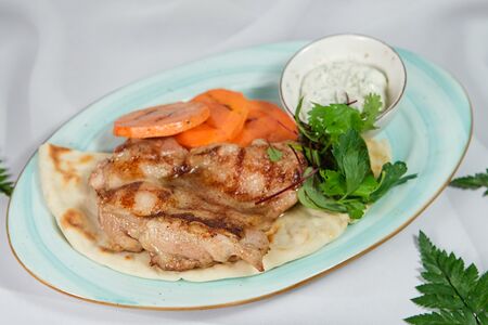 Стейк из куриного бедра