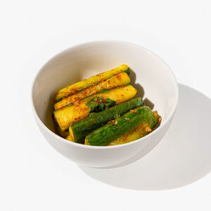 Салат из битых огурцов