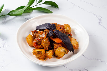 Аджапсандали с молодым картофелем