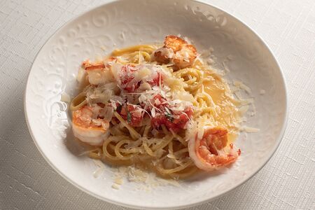 Домашняя паста с креветками