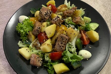 Салат с тунцом