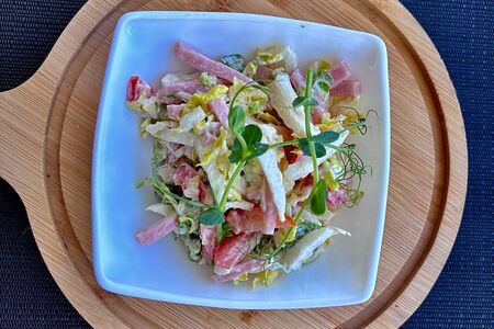 Салат Рандеву с ветчиной