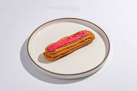 Эклер Малиновый