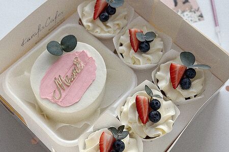 Набор Бенто-торт и капкейки маме