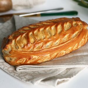 Пирог с языком и грибами