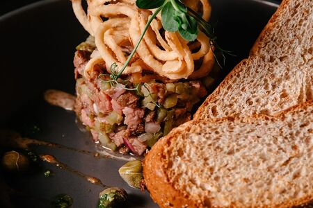 Тартар из говяжьего ростбифа