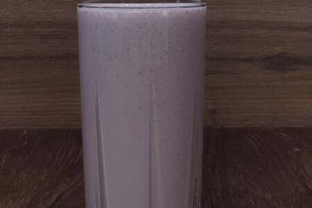 Молочный коктейль Милкшейк смородина