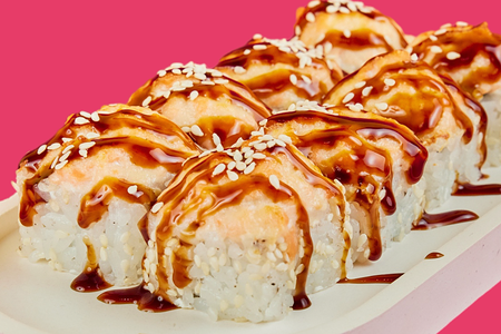 Тартар из лосося в соусе пармезан