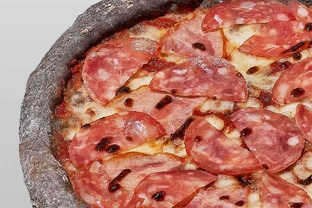 Пицца Сальчичон трюфельный