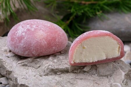 Моти Малиновый чизкейк