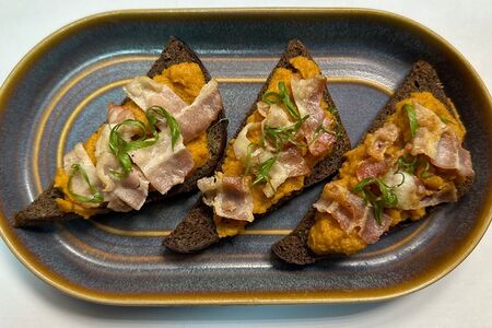 Бутерброд с кабачковой икрой