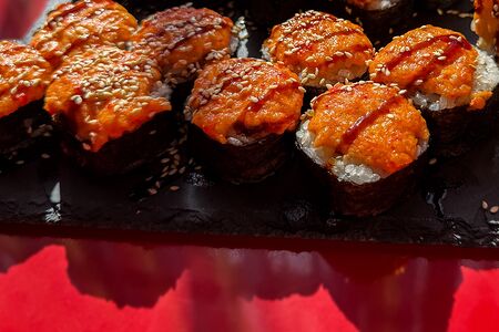 Ролл запеченный с креветкой