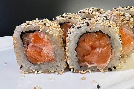 Ролл Спайси с лососем