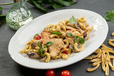 Казаречче с цыплёнком и грибами