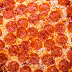 Мега Пеперони