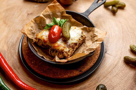 Блины с мясом и сулугуни