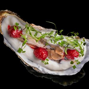 Устрица Малиновый йогурт