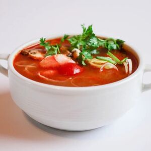 Том ям с морепродуктами 