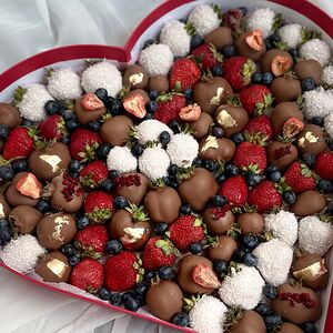 Клубника в шоколаде сердце d