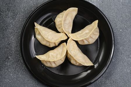 Гёдзе со свининой