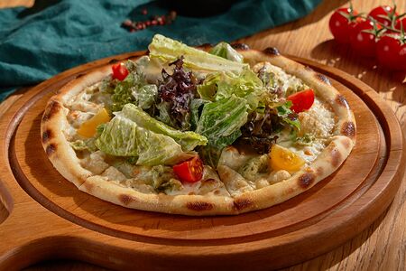 Пицца Цезарь с куриной грудкой