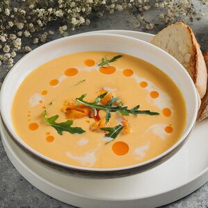 Крем-суп из тыквы с хрустящим багетом 