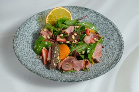 Салат с уткой