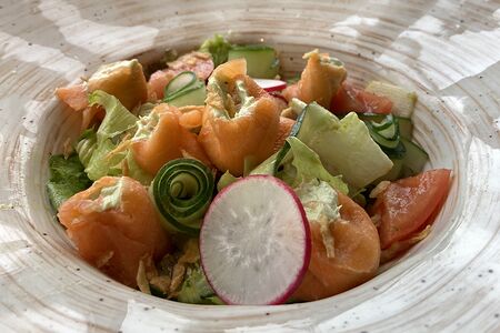 Салат Филадельфия с лососем