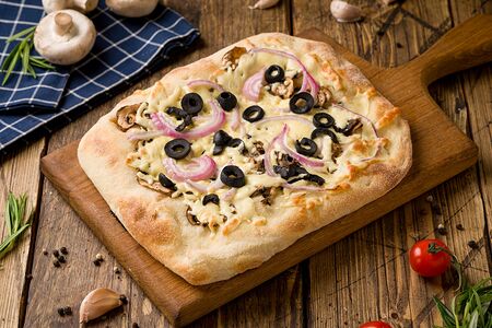 Пицца римская Грибной жюльен