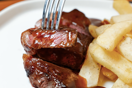 Стейк пиканья с картофелем фри