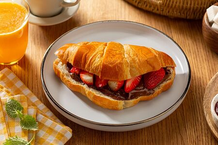 Круассан с нутеллой