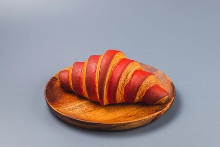 Круассан Клубничный взрыв