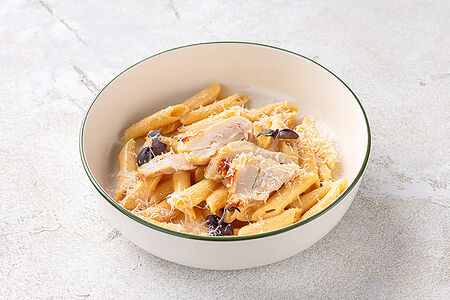 Альфредо с цыпленком и пармезаном