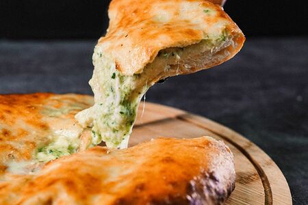 С сыром и шпинатом