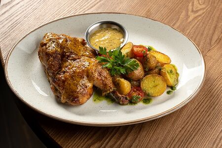 Цыпленок гриль в медовой глазури с бэби-картофелем