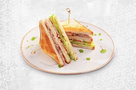 Клаб-сэндвич с тунцом