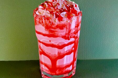 Молочный коктейль Клубничный