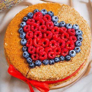 Половинки с декором Сердце Малина