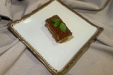 Пирожное Медовик 