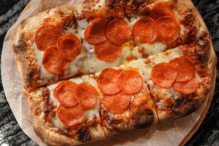 Пинца пеперони 