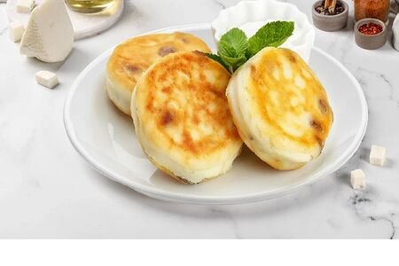 Сырники со сметаной