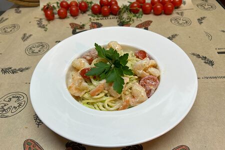 Паста Фетучини с креветками и кабачками