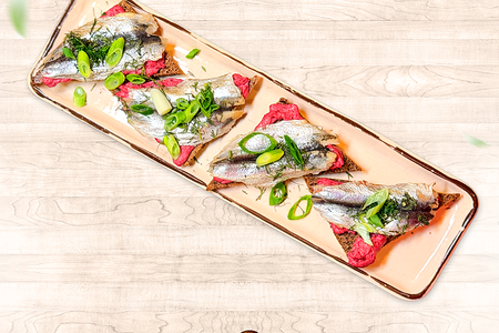 Пыж с килькой